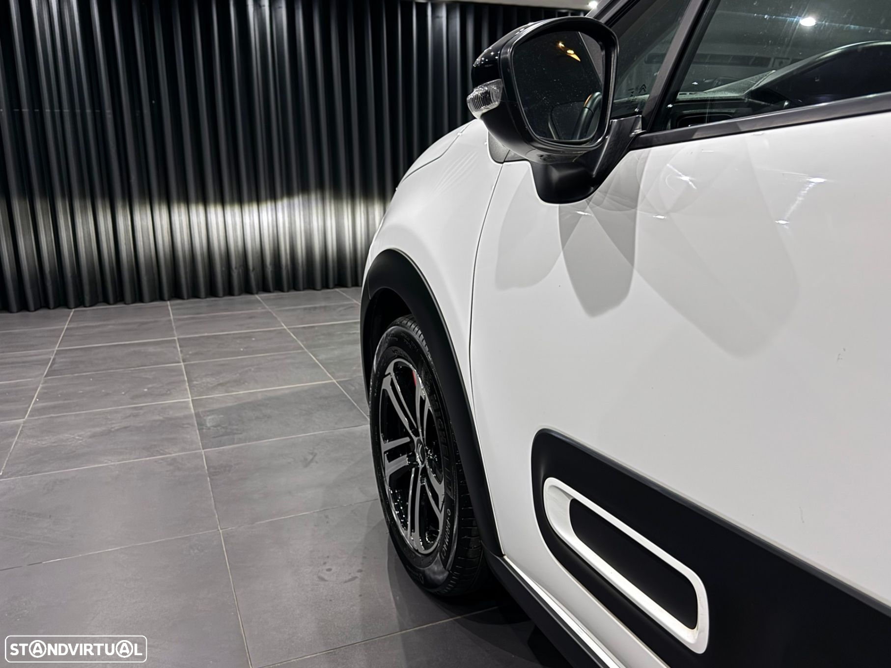 Citroën C3 1.2 PureTech Shine EAT6 - 11