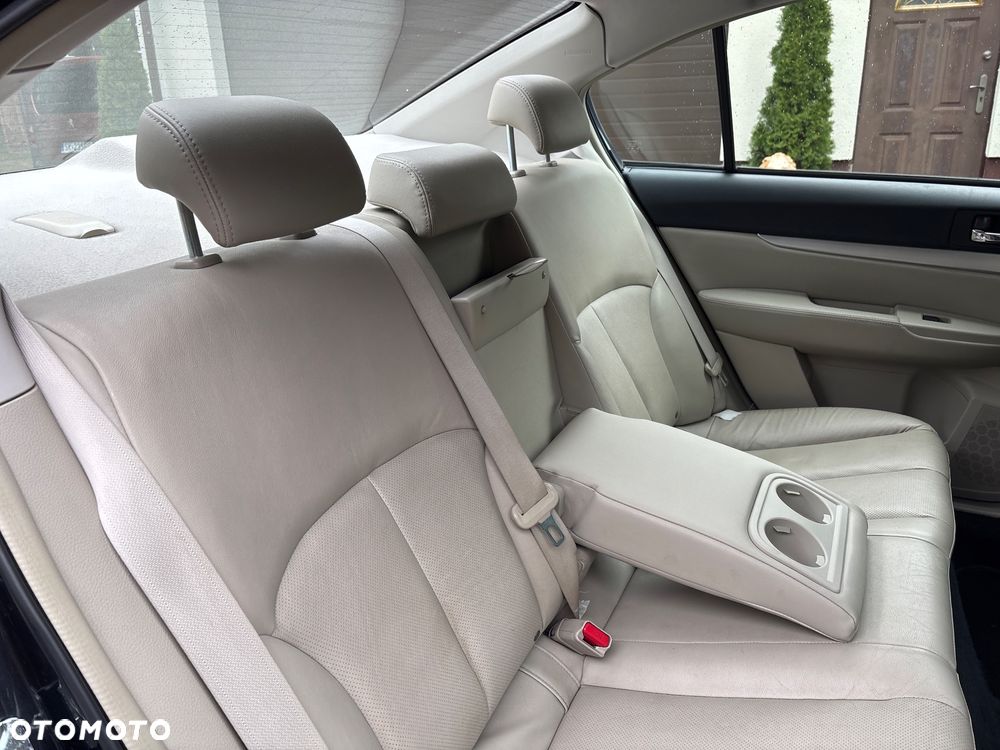 Subaru Legacy 2.0 D Sport - 28