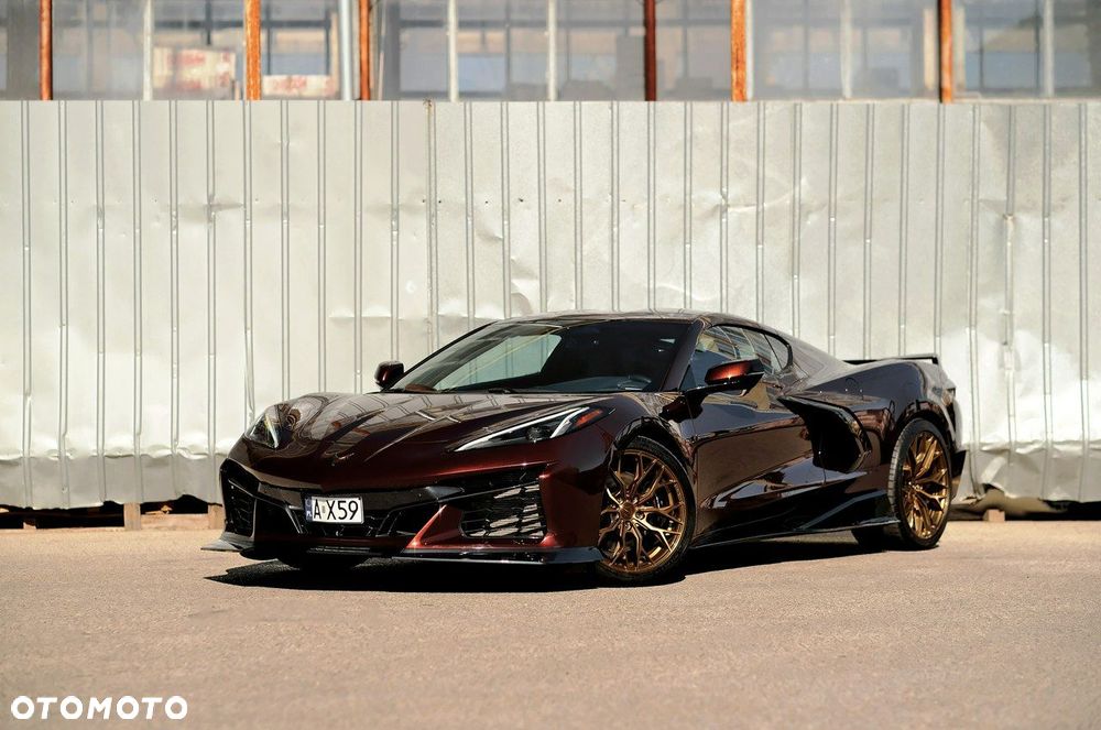Chevrolet Corvette - 15