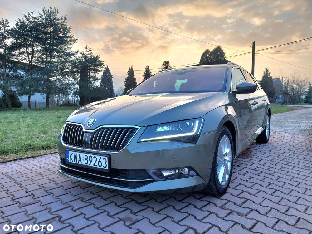 Skoda Superb 2.0 TDI 4x4 DSG Premium Edition - 16