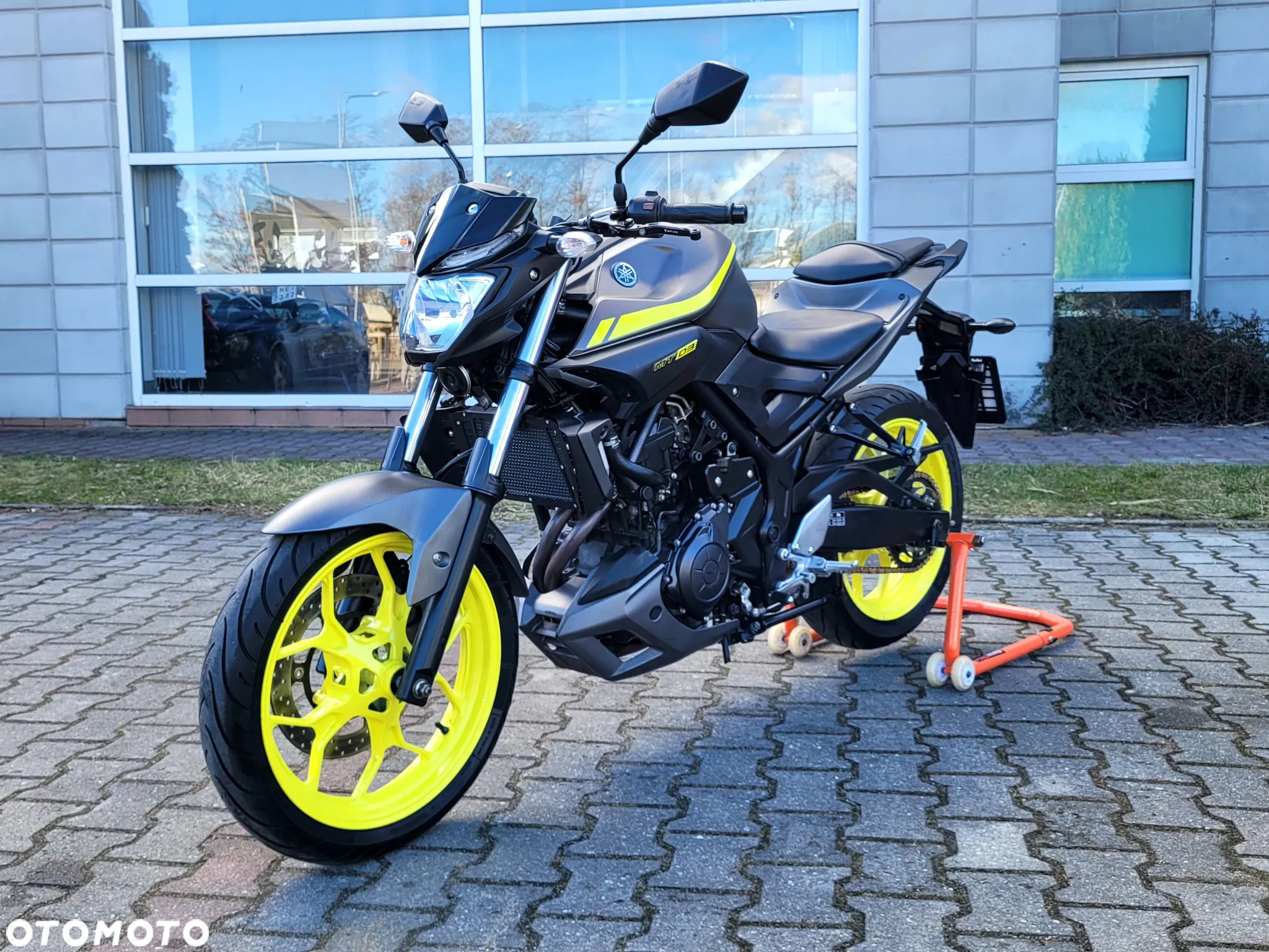 Yamaha MT - 7