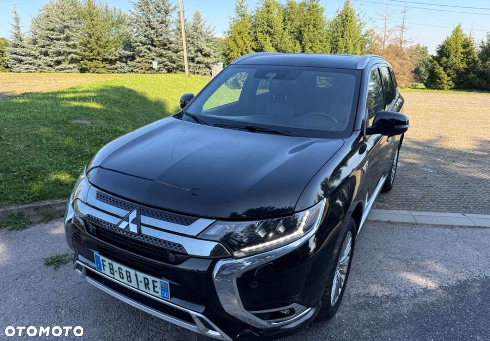 Mitsubishi Outlander - 26