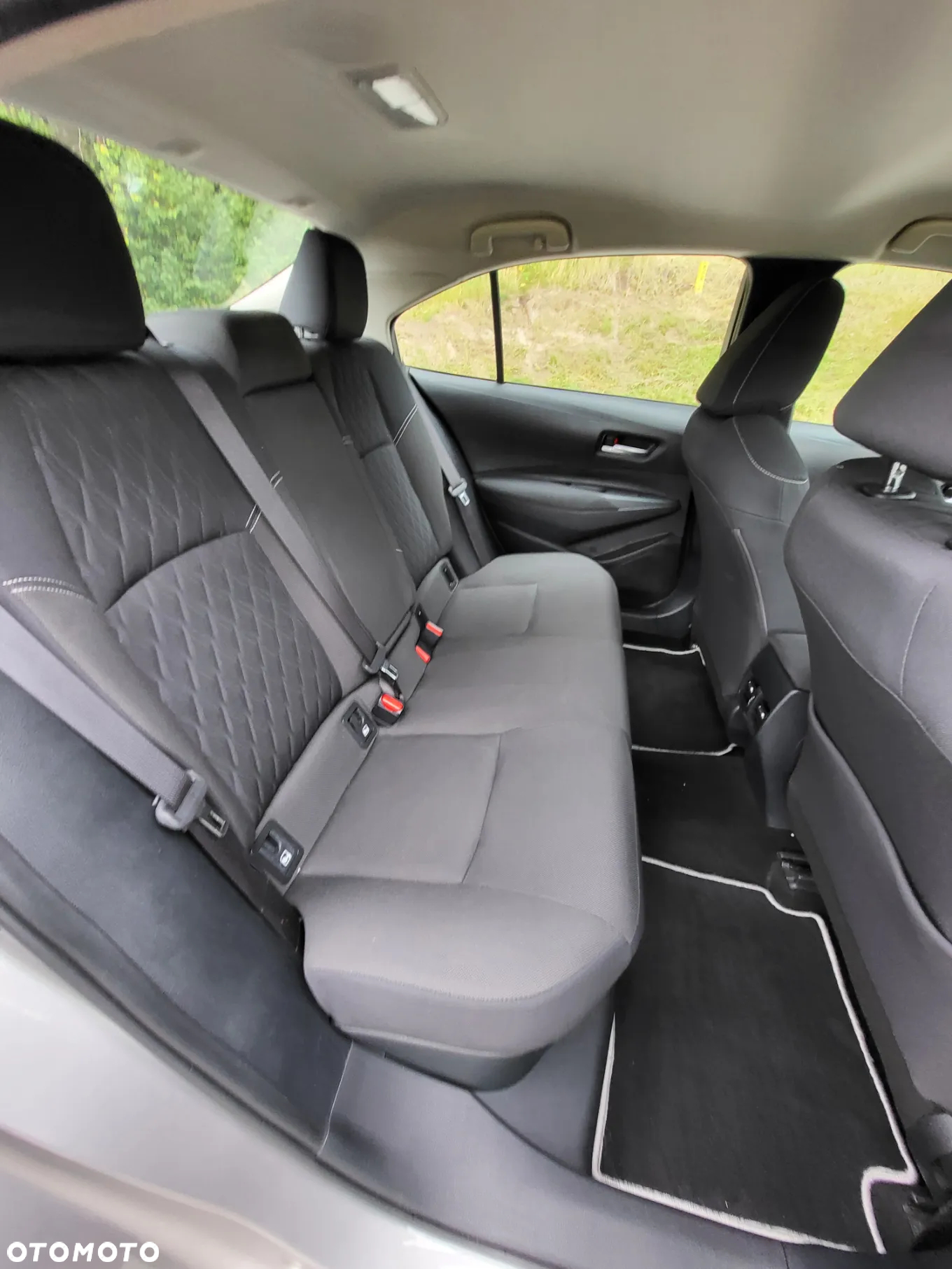 Toyota Corolla 1.8 Hybrid Comfort - 16