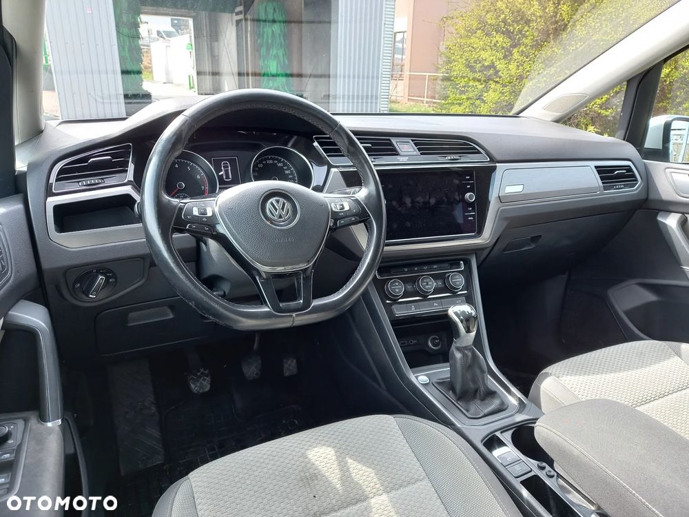 Volkswagen Touran 1.5 TSI EVO Comfortline Plus - 4