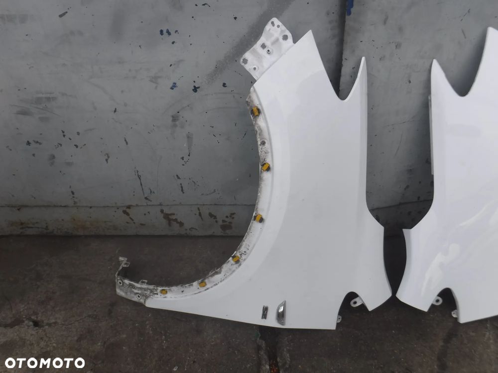 Opel  Mokka 12-16 blotnik przod lewy prawy GAZ bialy - 4