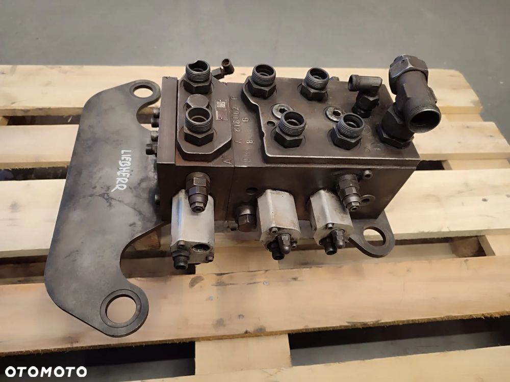 Rozdzielacz hydrauliczny R901355082 LIEBHERR 616062 - 6