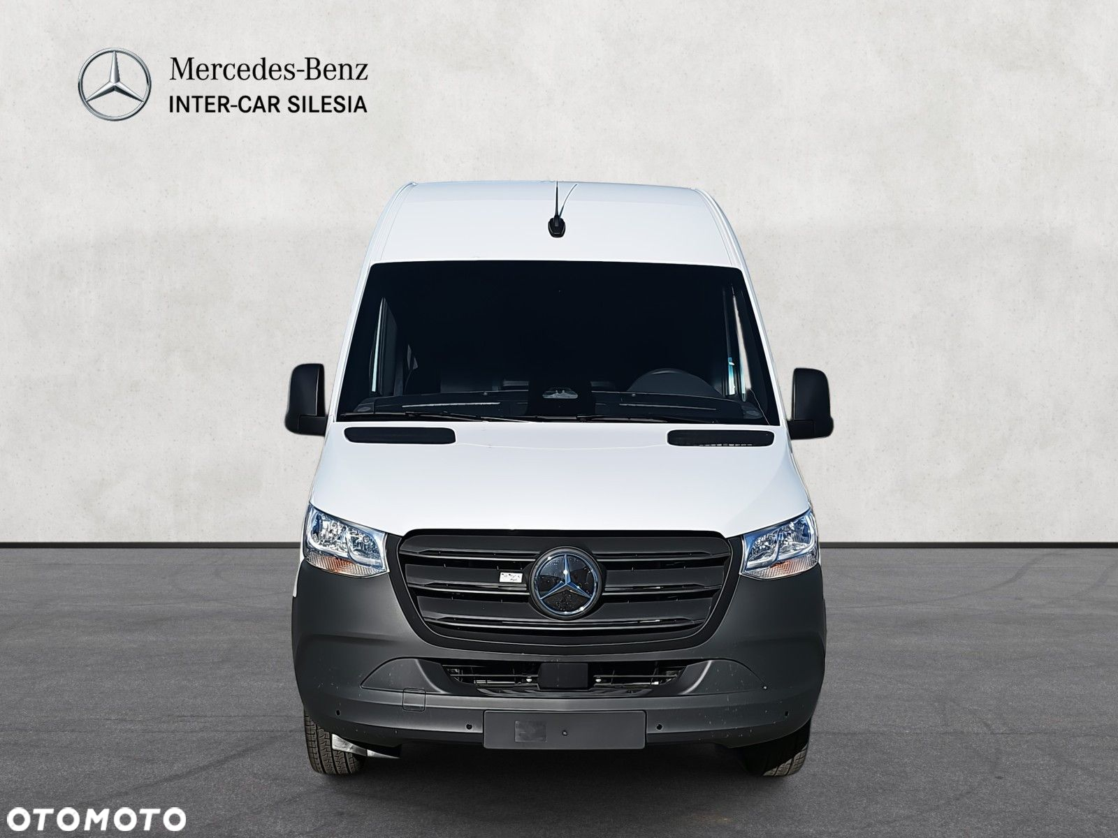 Mercedes-Benz Sprinter 320 e - 2