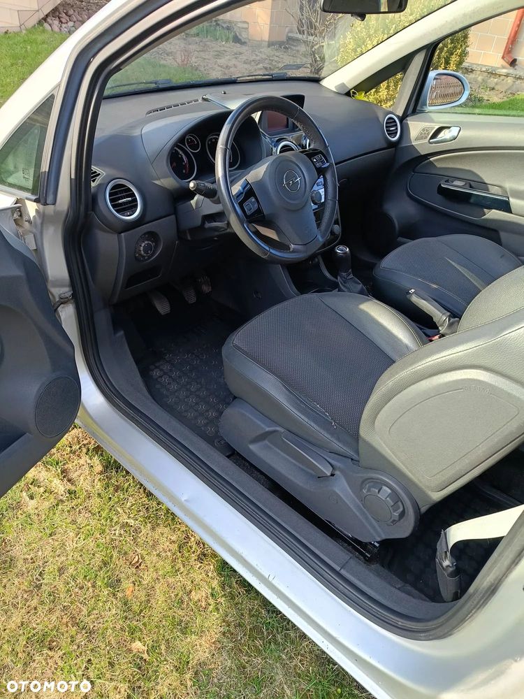 Opel Corsa 1.2 16V Enjoy - 25