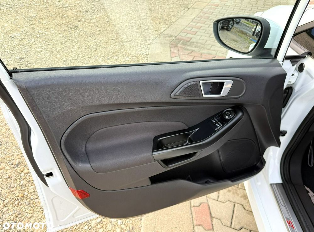Ford Fiesta 1.0 EcoBoost S&S ST-LINE X - 17
