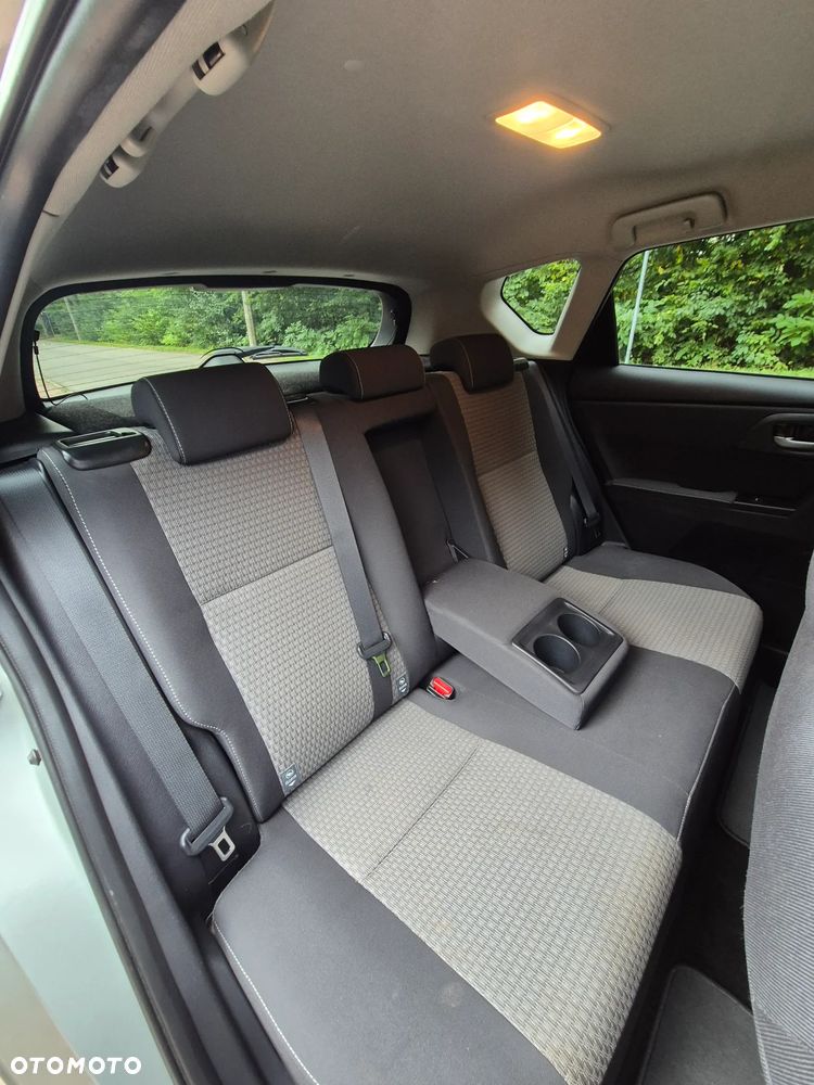 Toyota Auris 1.2 T Prestige - 8