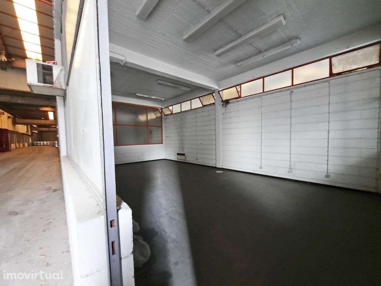 Armazém Logístico Arrendamento | 7.800 m2 | Setúbal | 4 Cais - Grande imagem: 5/25