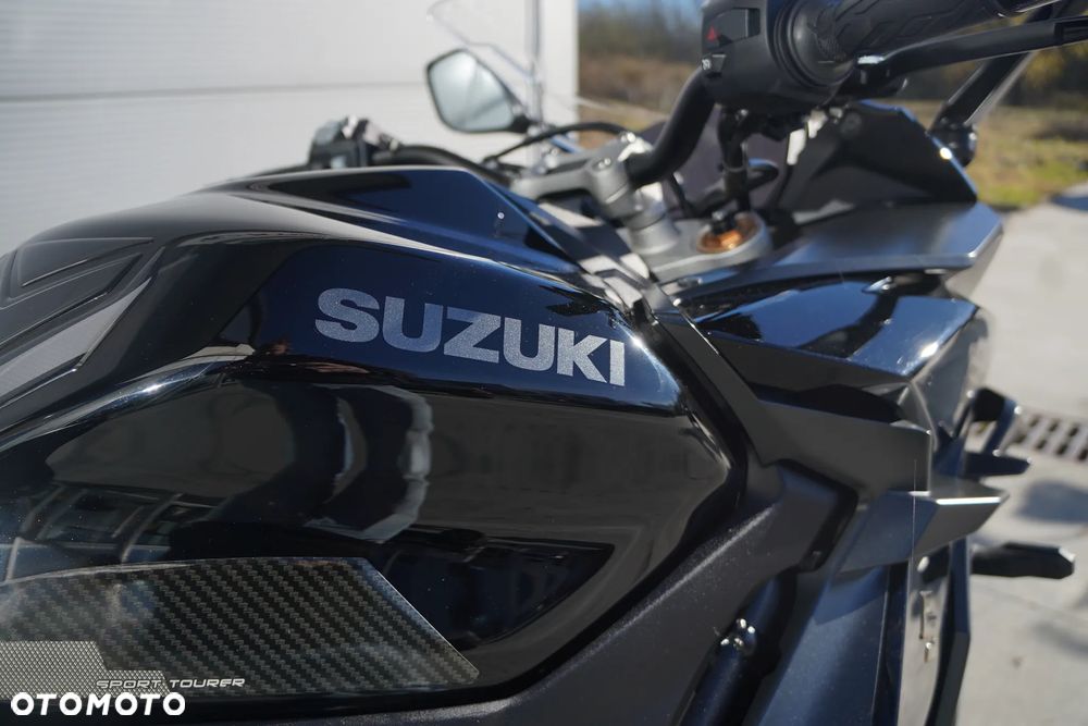Suzuki GSX - 36