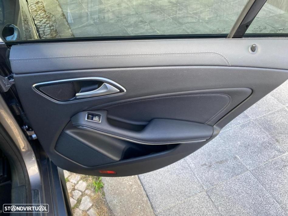 Mercedes-Benz CLA 220 d Shooting Brake AMG Line Aut. - 35