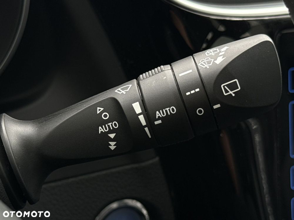 Toyota Auris Hybrid 135 Premium - 22