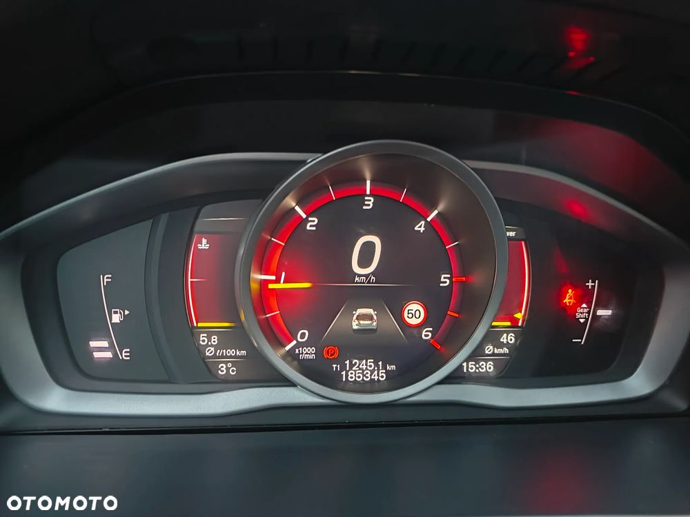 Volvo V60 D3 Drive-E Momentum - 10