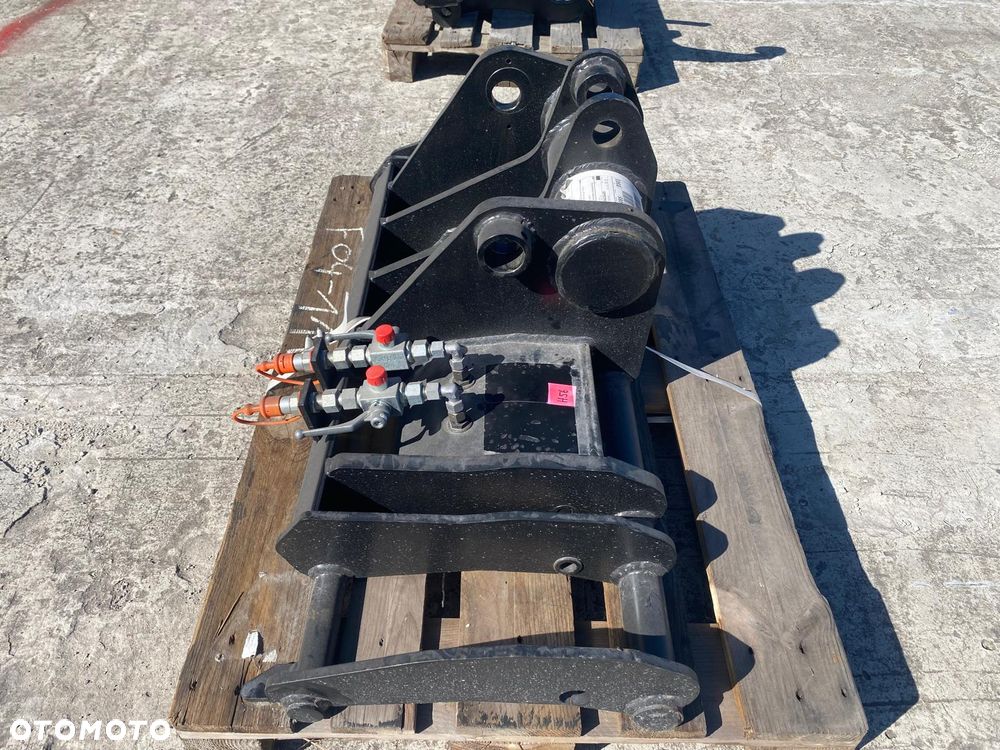 LSB SW Adapter – pasuje do JCB 516-40 (NIEUŻYWANY) - 2