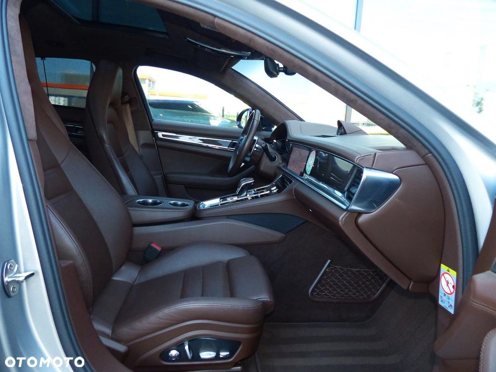 Porsche Panamera GTS - 17