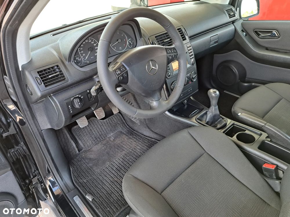 Mercedes-Benz Klasa A 160 BlueEFFICIENCY - 17