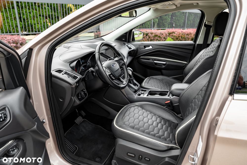 Ford Kuga 2.0 TDCi 4x4 Vignale - 17