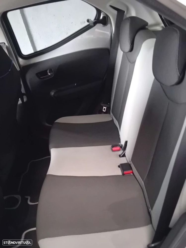 Toyota Aygo 1.0 X-Play+AC - 11