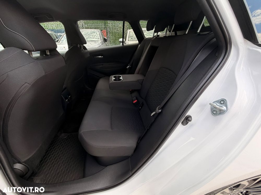 Toyota Corolla - 19