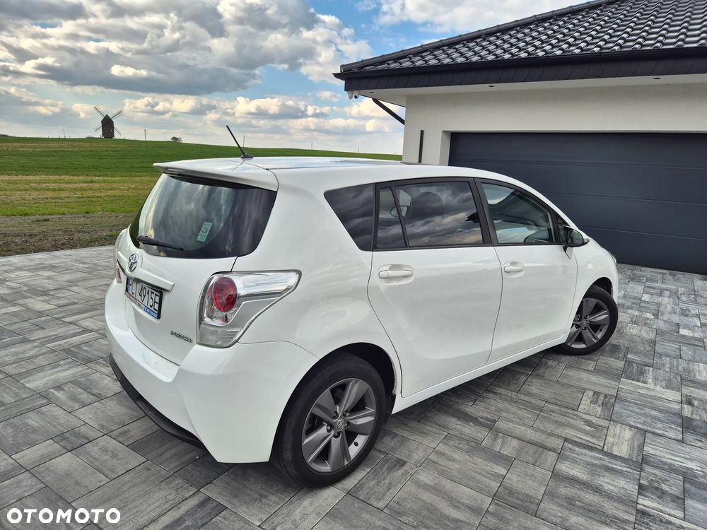 Toyota Verso 1.6 D-4D Premium - 16
