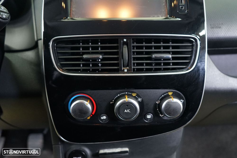 Renault Clio 1.5 dCi Zen - 28