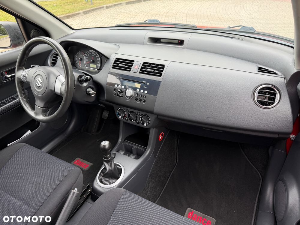 Suzuki Swift 1.3 Club - 12
