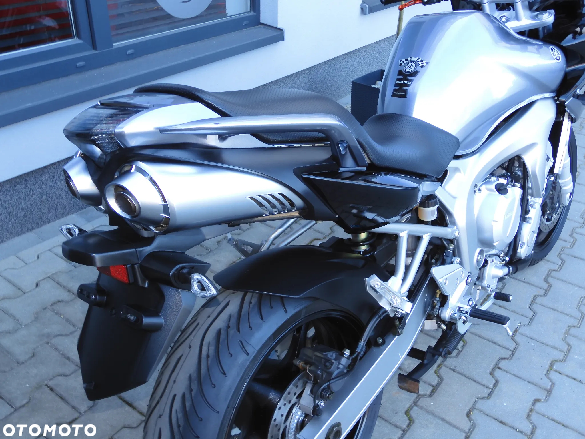 Yamaha FZ6 - 11