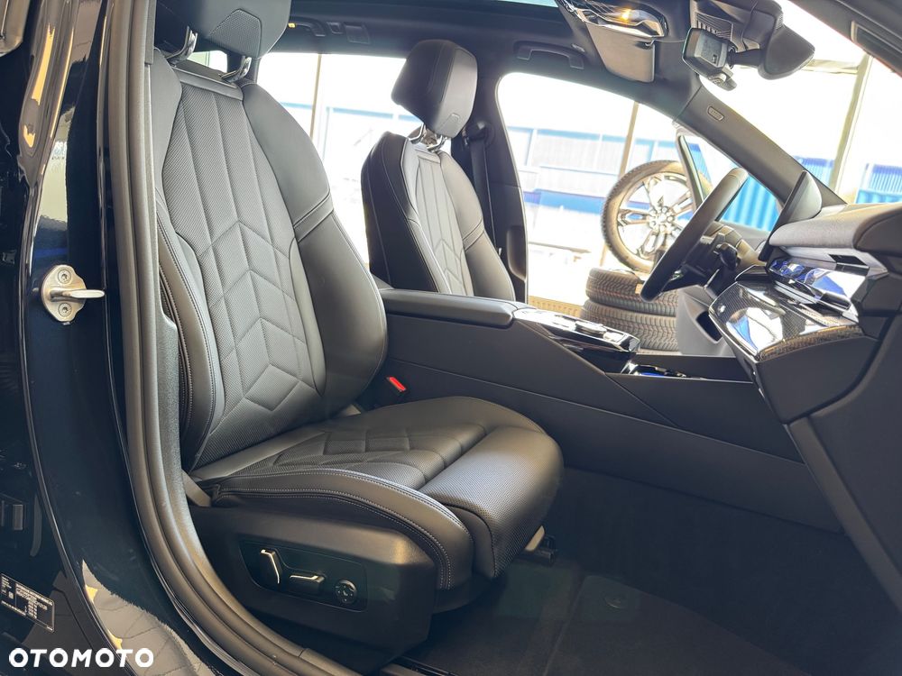 BMW Seria 5 520d xDrive - 26
