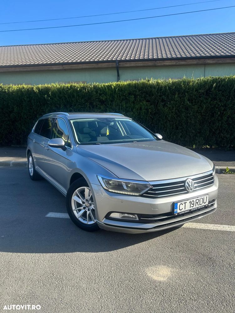 Volkswagen Passat 2.0 TDI DSG (BlueMotion Technology) Comfortline - 1