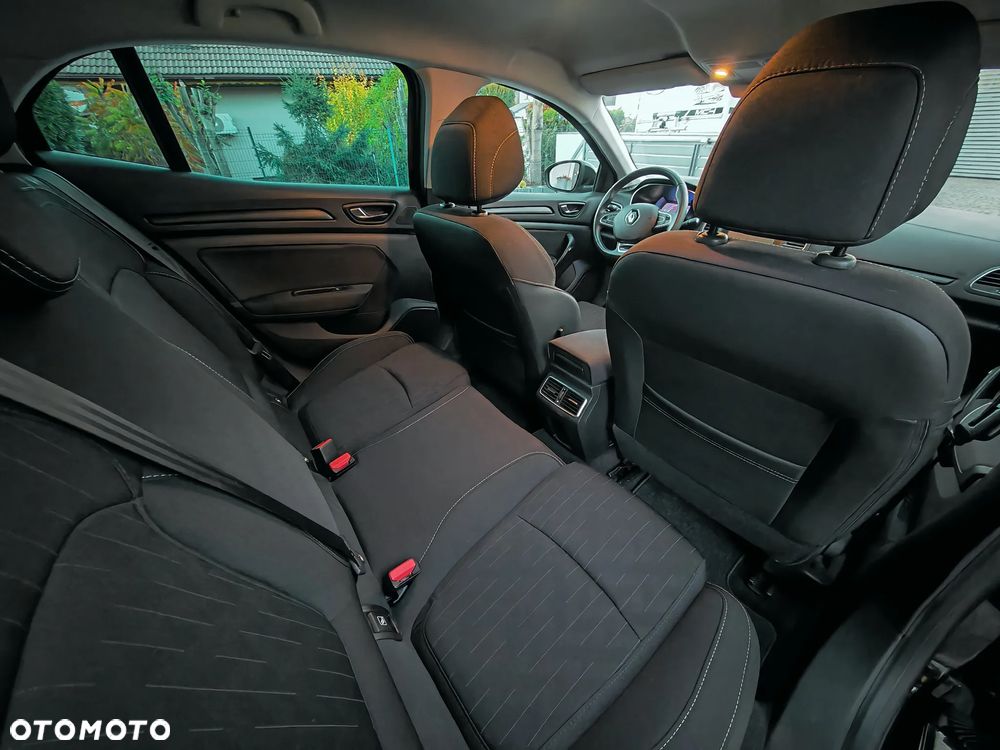 Renault Megane TCe 140 GPF LIMITED - 16
