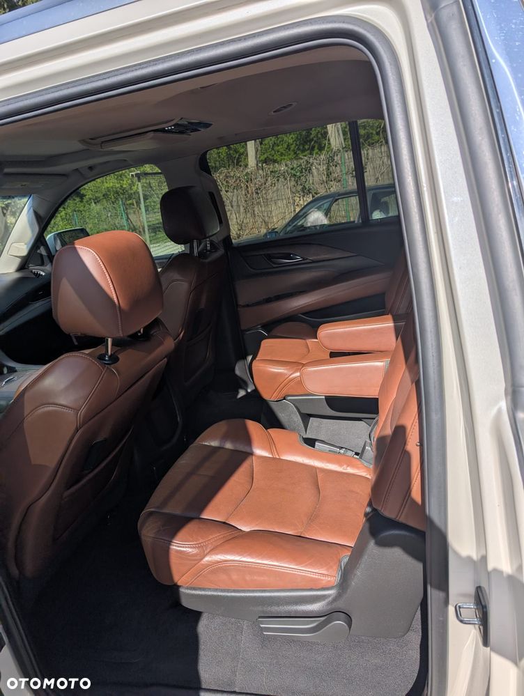 Cadillac Escalade - 13