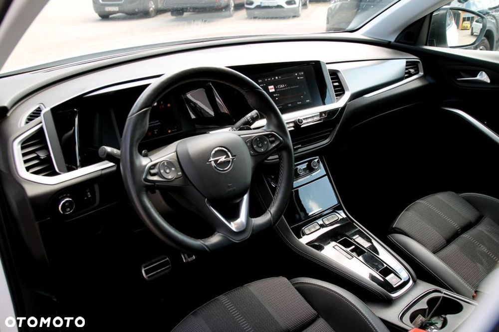 Opel Grandland 1.2 T Business Elegance S&S - 4