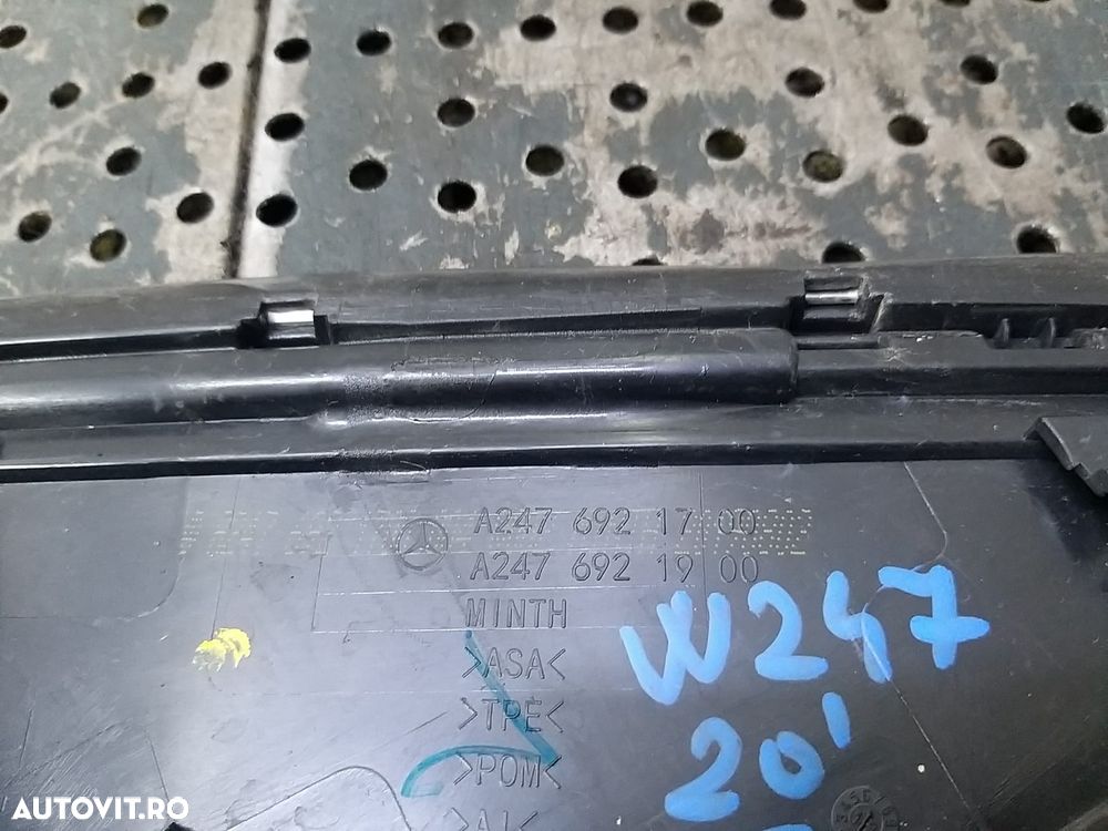 Ornament oglinda stanga mercedes b class w247 a2476921700 - 2