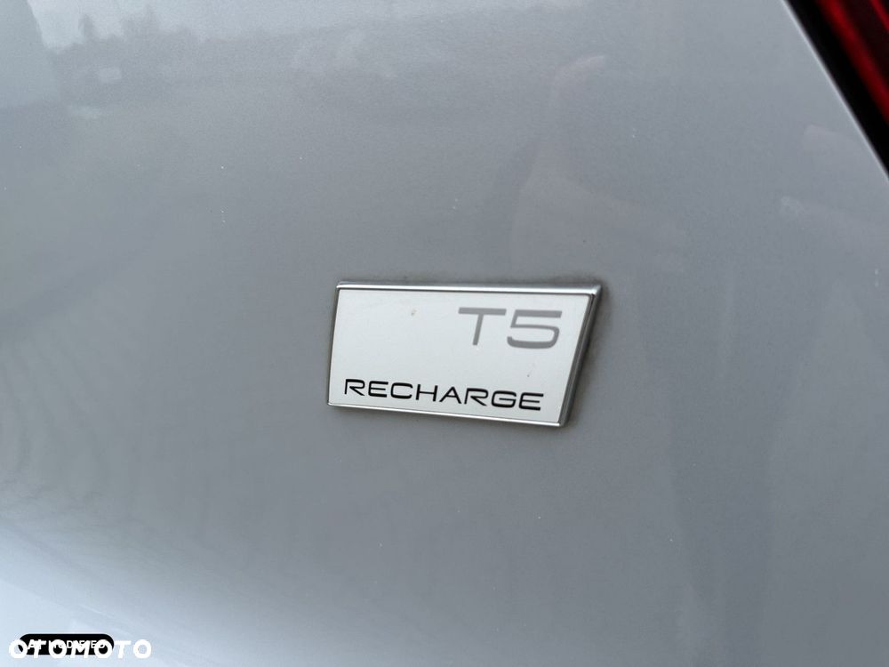 Volvo XC 40 - 25