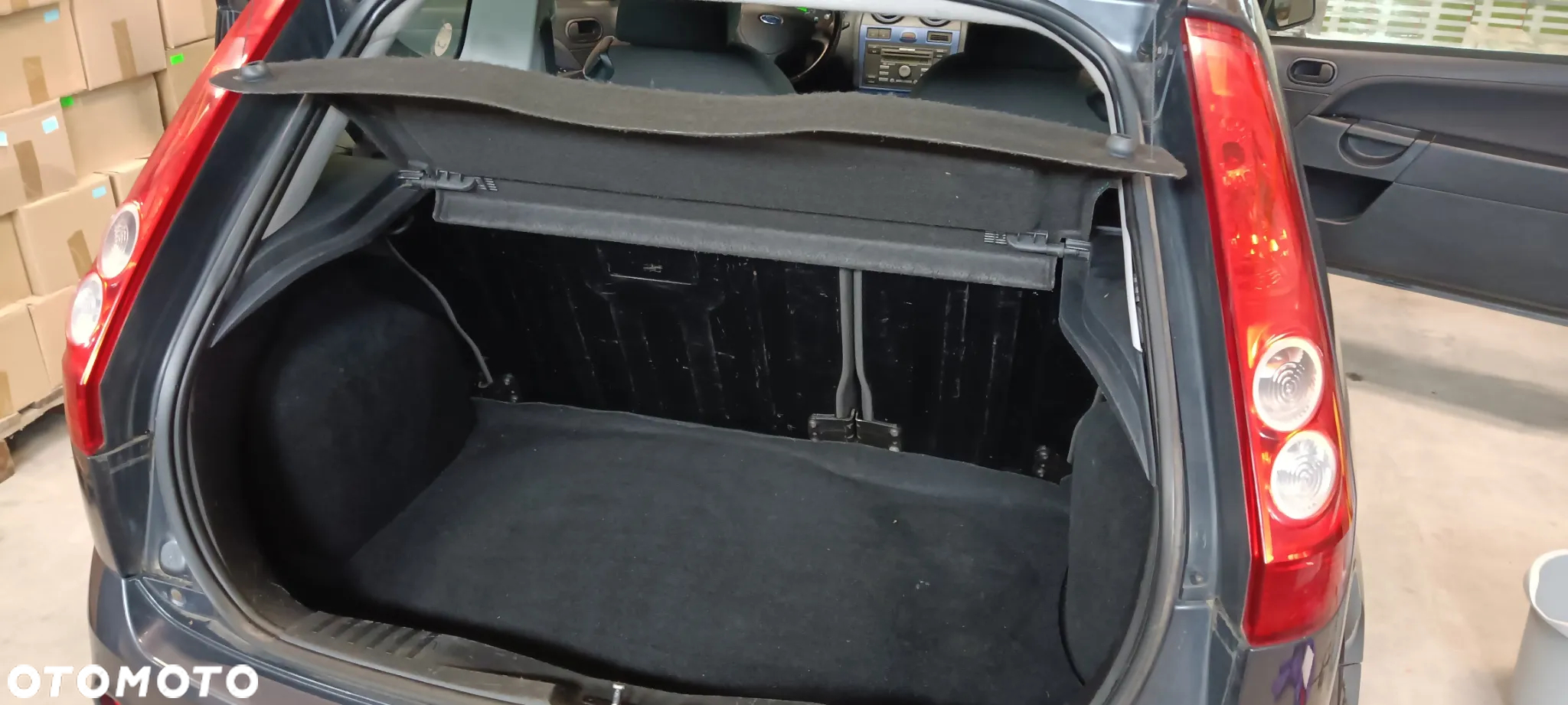 Ford Fiesta 1.3 Ambiente - 14