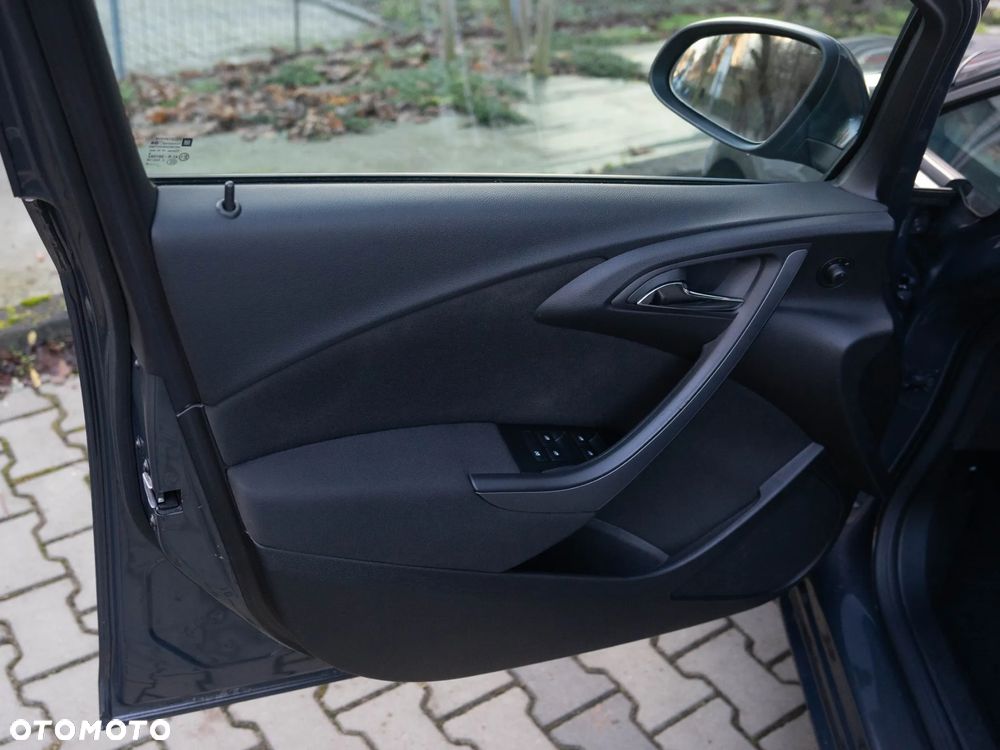 Opel Astra 1.4 T Business EU6 - 12