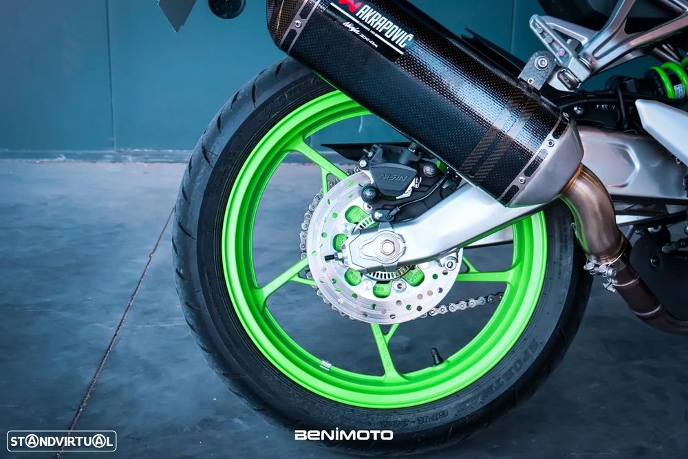 Kawasaki Ninja ZX-4RR 40º Aniversário Performance - 16