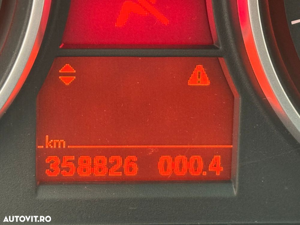 BMW Seria 3 320d DPF - 8
