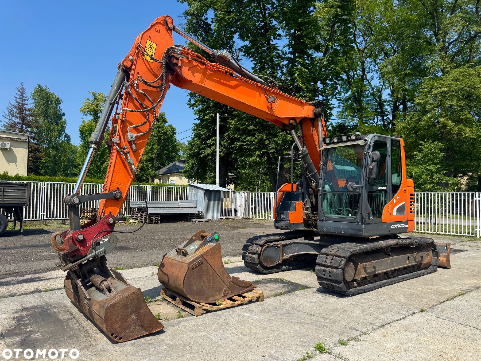 Doosan Koparka Gąsienicowa DX140 LCR-5 - 1