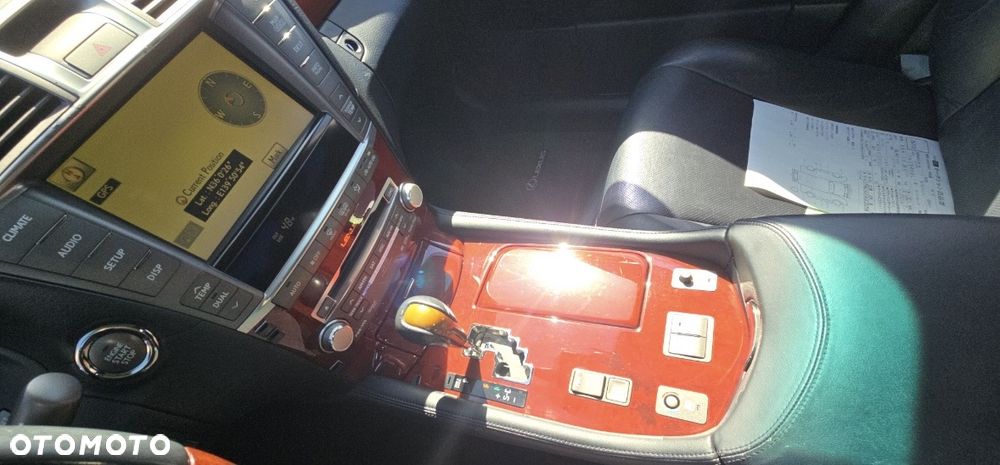 Lexus LS 460 Luxury Line - 14