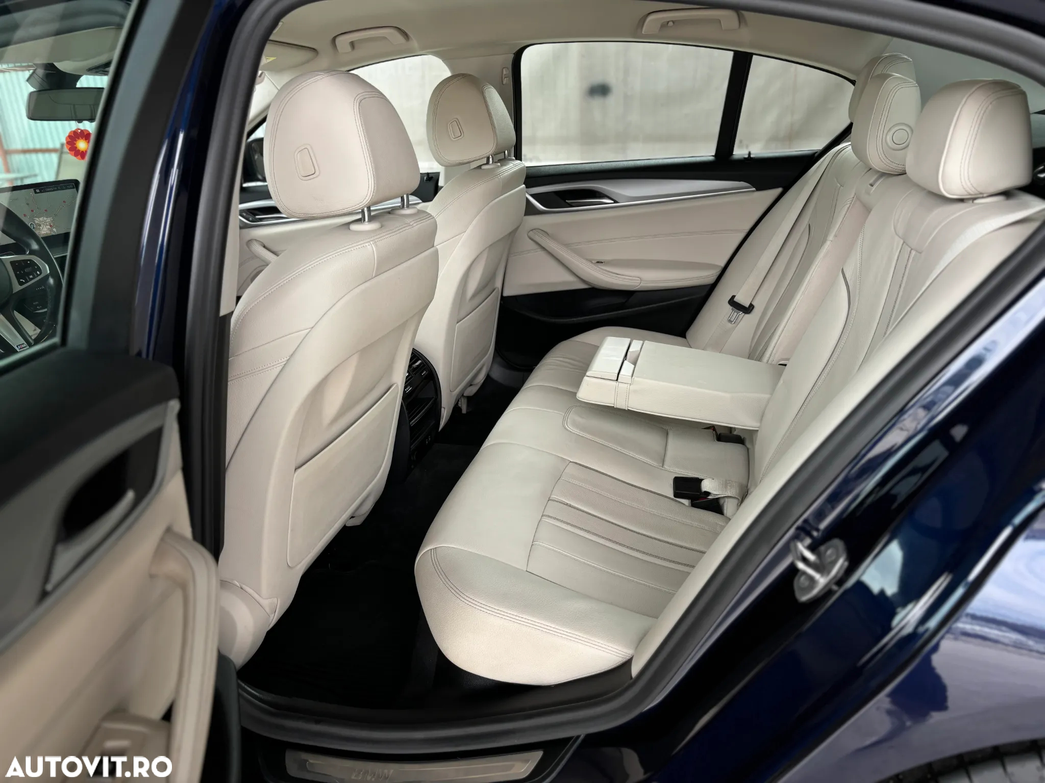 BMW Seria 5 520e AT PHEV - 35