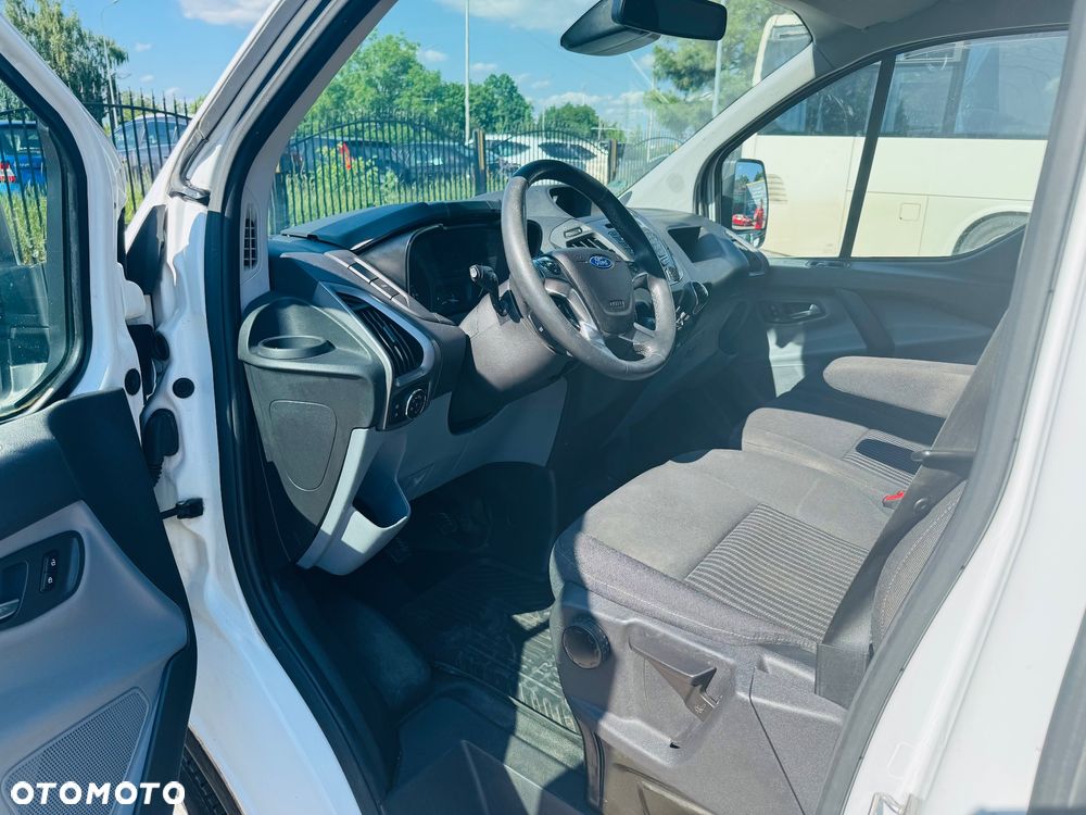 Ford Transit Custom - 8