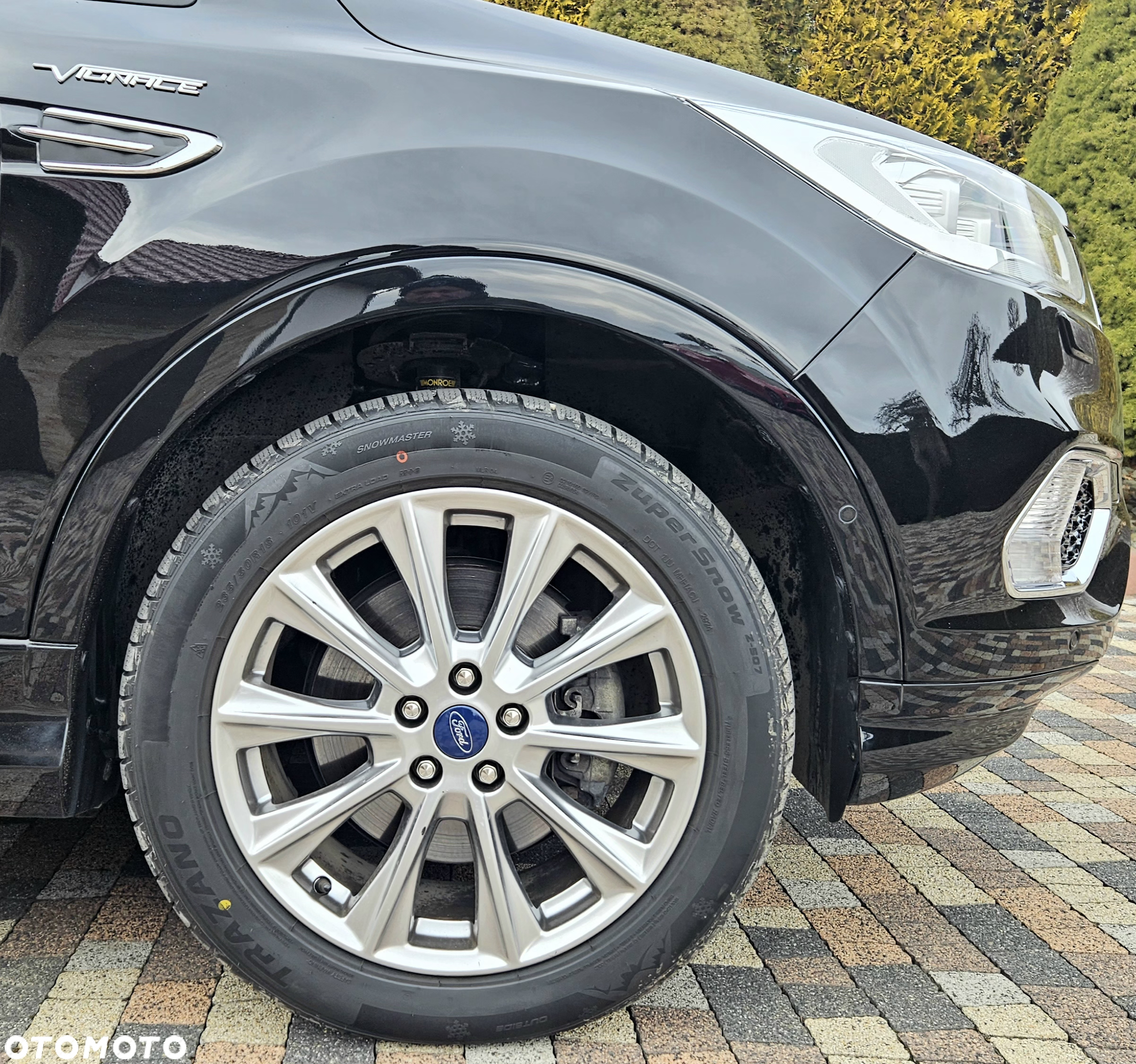 Ford Kuga 2.0 TDCi 4x4 Vignale - 30