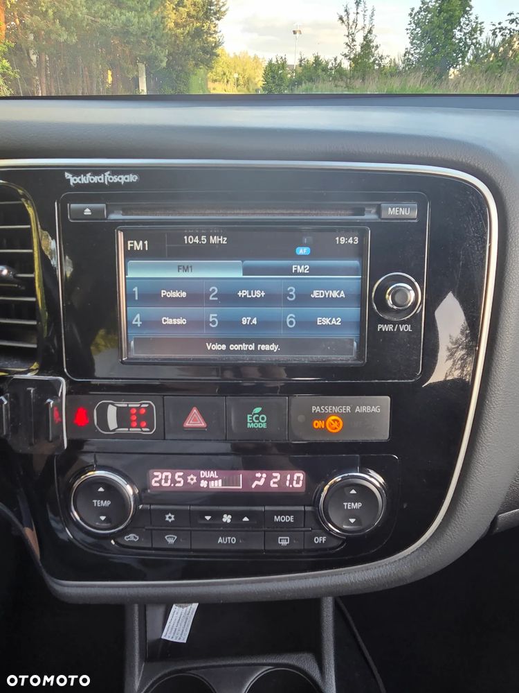 Mitsubishi Outlander 2.0 Intense 4WD CVT - 22