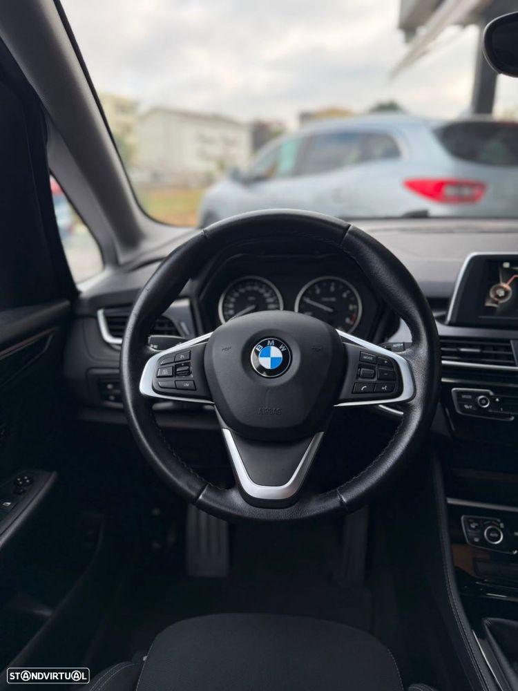 BMW 216 Active Tourer d Line Sport - 25