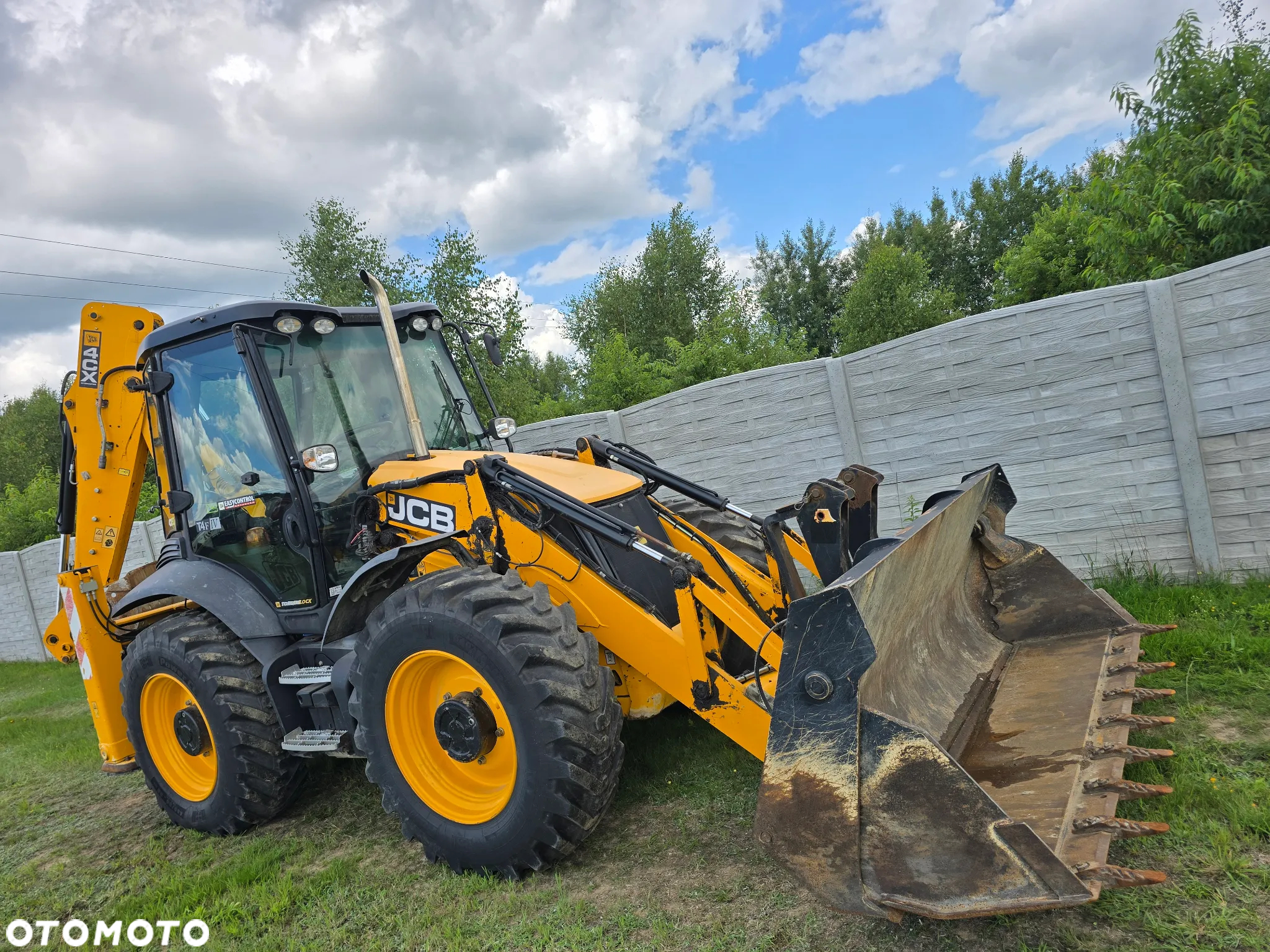 JCB - 2