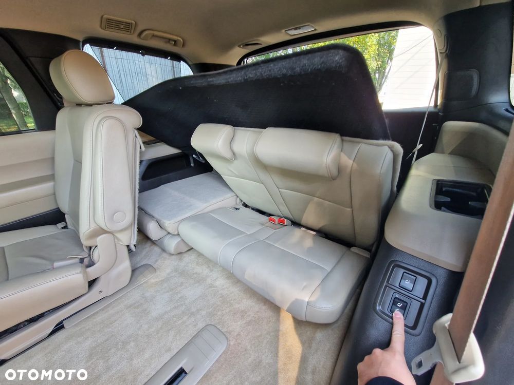 Toyota Sequoia - 15