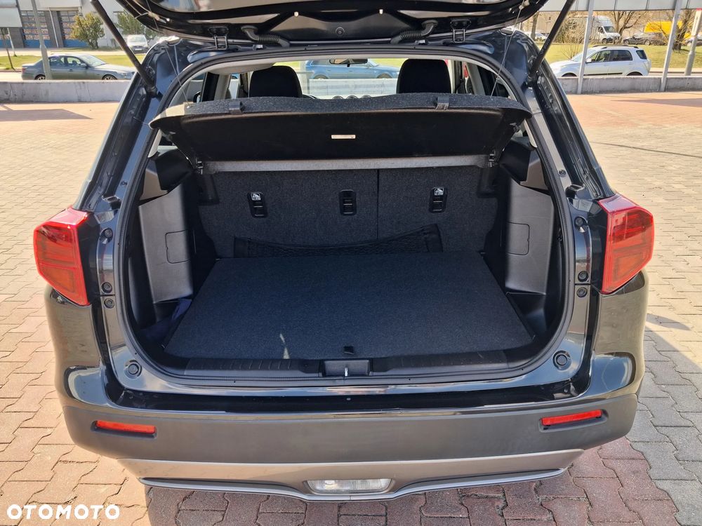 Suzuki Vitara 1.0 Boosterjet Premium 2WD - 17